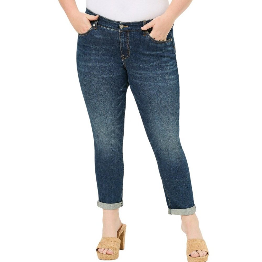 Torrid Mid Rise Boyfriend Ankle Cuffed Jeans - Medium Wash - 16